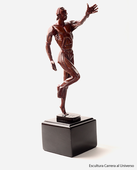 Escultura Carrera al Universo